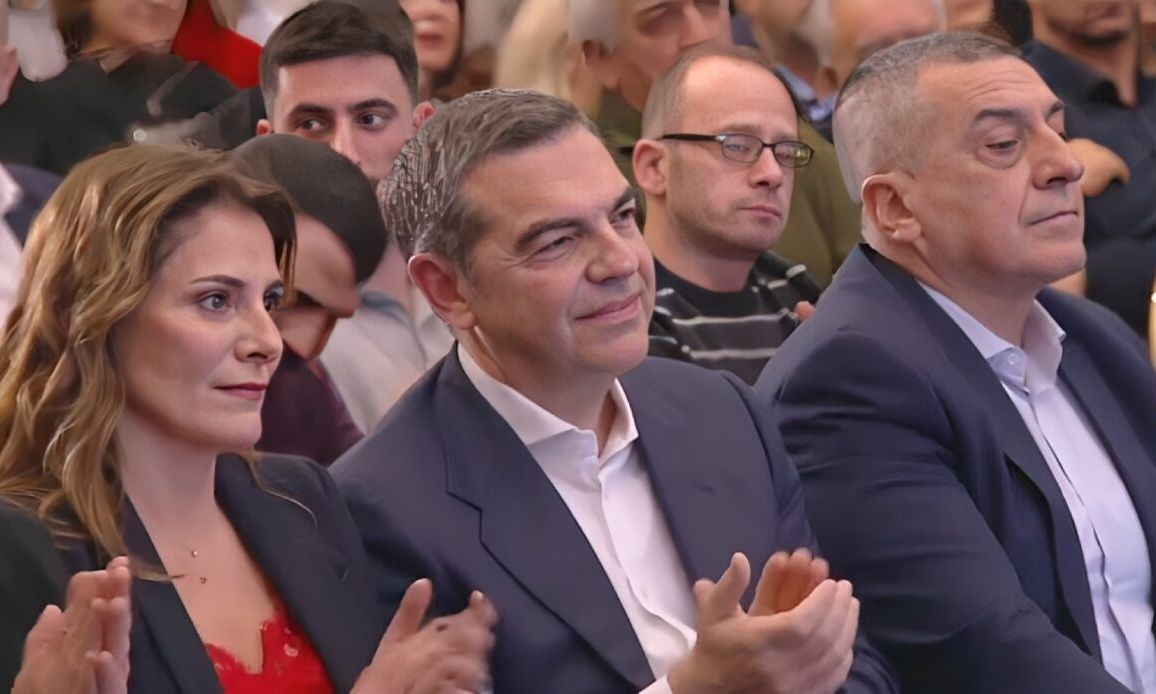 Σε εξέλιξη η 5η παρουσίαση της «Ιθάκης» του Αλέξη Τσίπρα στη Λάρισα