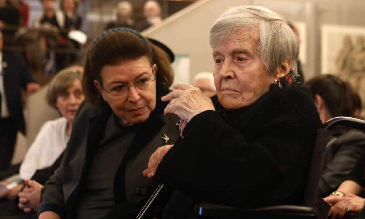 Μενδώνη για Αρβελέρ: «Στις δύσκολές ώρες του Υπουργείου Πολιτισμού, στάθηκε πάντα αρωγός»