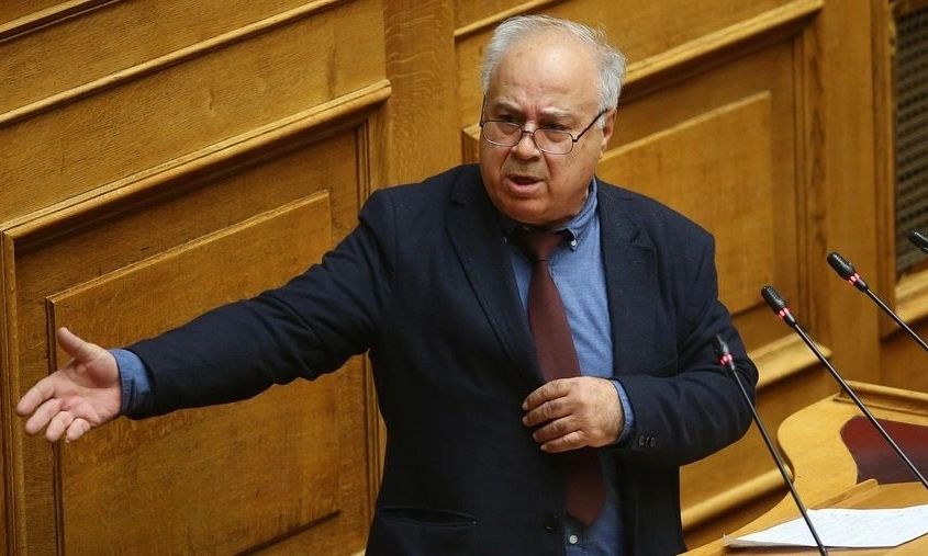 Παρασκευαΐδης: Δεν παραδίδει την έδρα – «Απόλυτα κατανοητή για τον κοινό νου η έκφρασή μου»