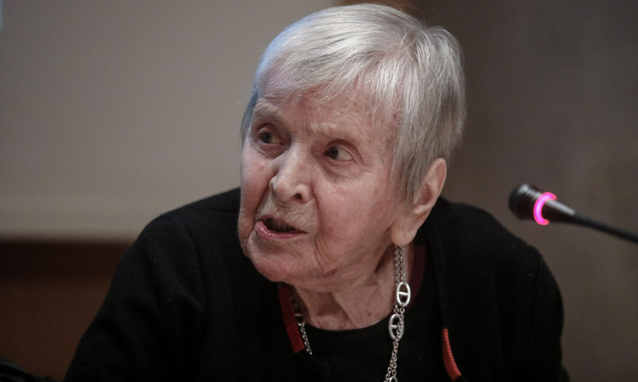 Γαλλία: Τα ΜΜΕ αποχαιρέτησαν την Ελένη Γλύκατζη – Αρβελέρ: «Σημείο αναφοράς για τη βυζαντινολογία»