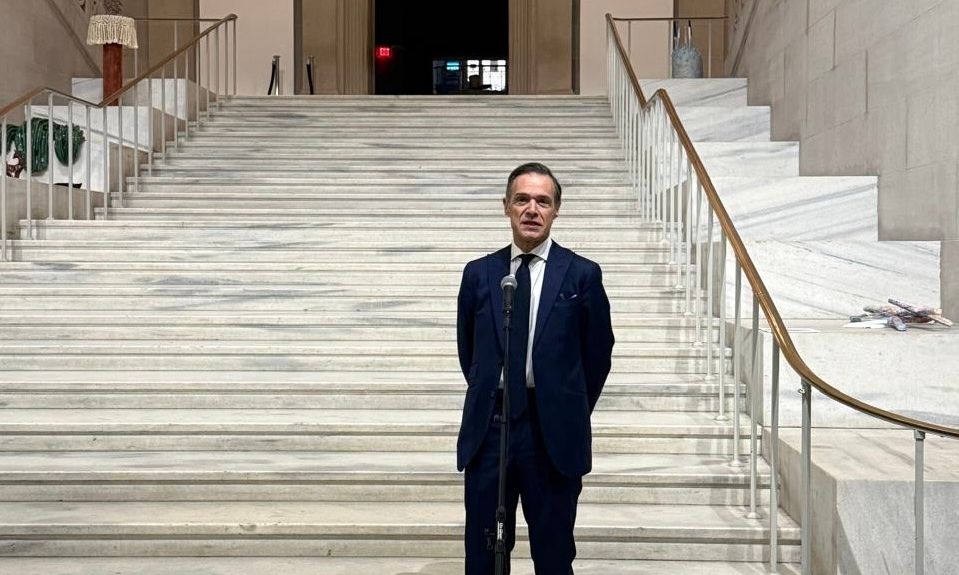 ΗΠΑ: Ο πρέσβης Αντώνης Αλεξανδρίδης επέδωσε τα διαπιστευτήριά του στον Ντόναλντ Τραμπ