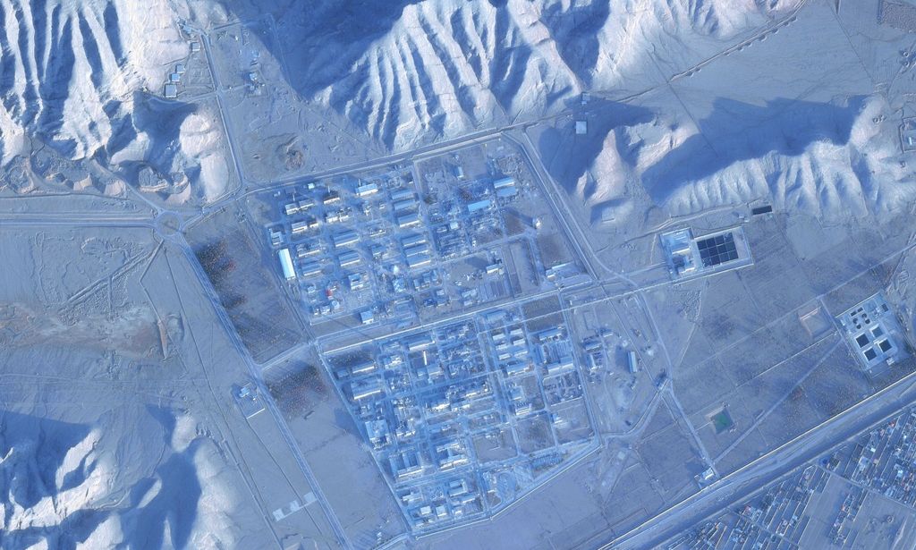 Ιράν: Δορυφορικές εικόνες φέρονται να δείχνουν ότι επισκευάζει και οχυρώνει εγκαταστάσεις