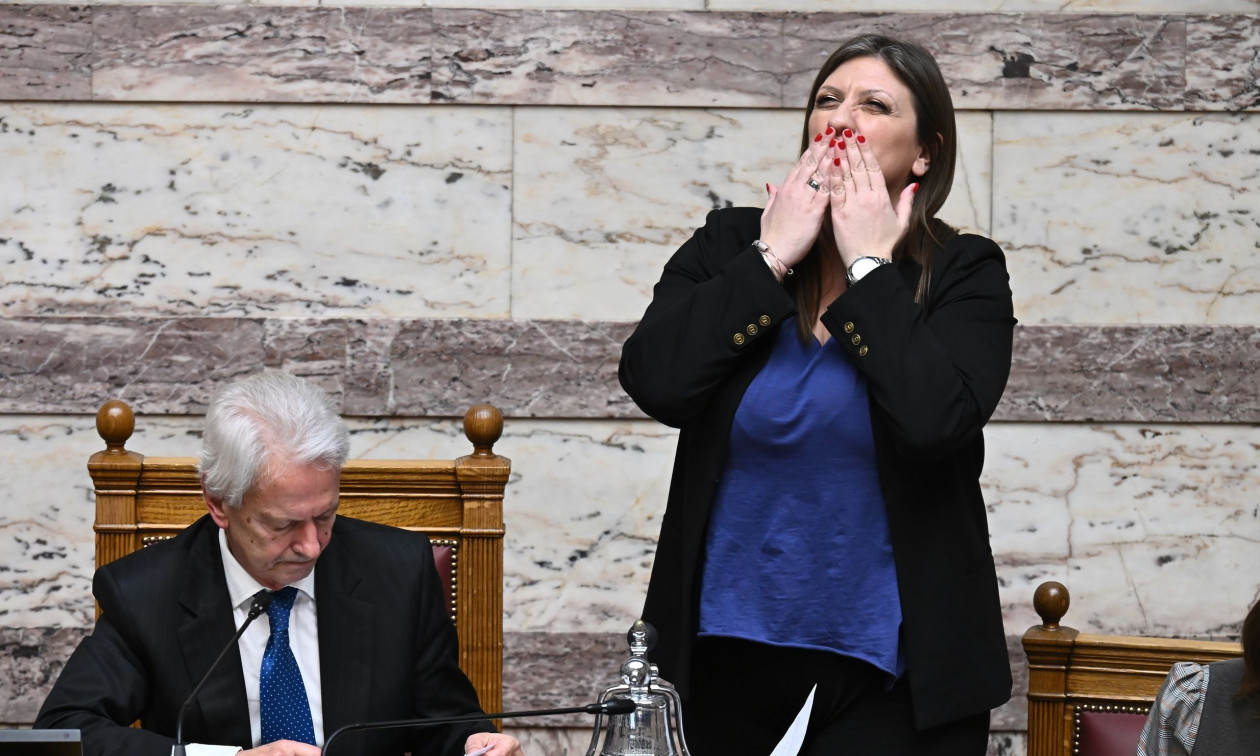 Νέο σόου Ζωής Κωνσταντοπούλου στη Βουλή – Ξανανέβηκε στην θέση του προεδρείου