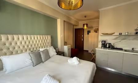 Πάνω από 116.000 καταλύματα βραχυχρόνιας μίσθωσης λειτούργησαν το 2025 στην Ελλάδα