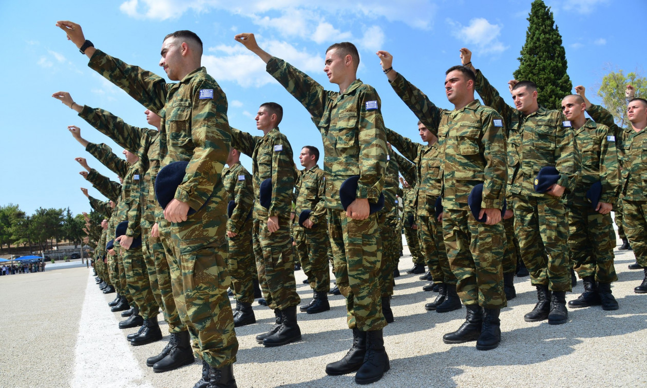 Αλλαγές στη στρατιωτική θητεία: 100€ αποζημίωση για παραμεθόριο – Όλοι στον στρατό ξηράς