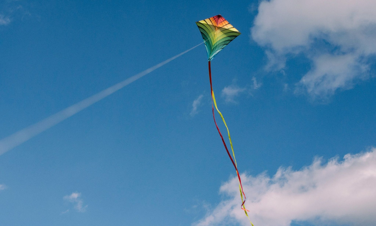 Χαρταετοί: Πώς βοήθησαν τη μετεωρολογία – Η εξήγηση Ζιακόπουλου