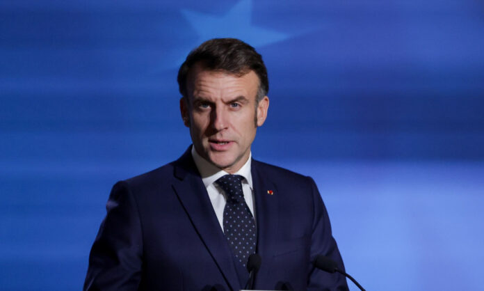 1717599-8d6a2dce-macron.jpg