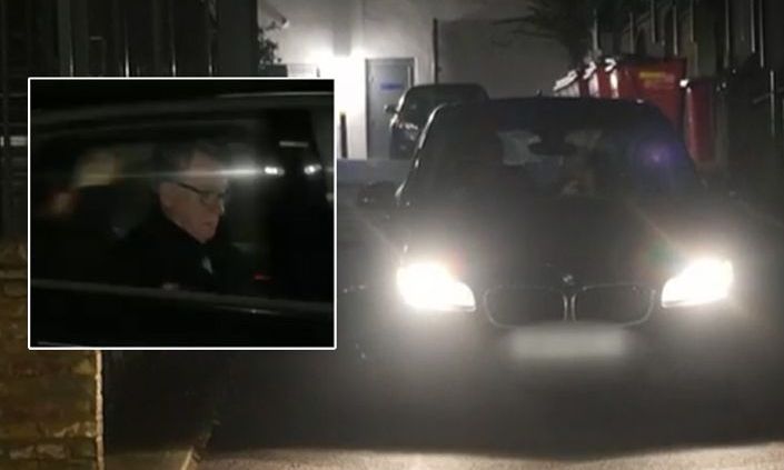 Έπσταϊν: Ο Μάντελσον αφέθηκε ελεύθερος μετά τη σύλληψή του – Η στιγμή που φεύγει από το τμήμα