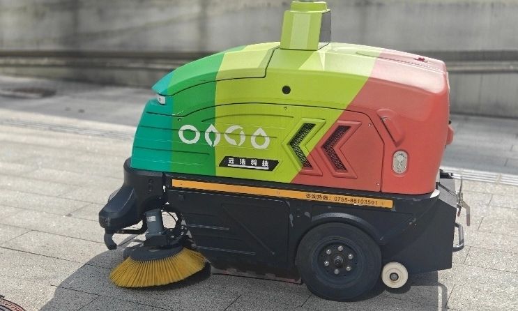 Η καθαριότητα σε άλλο επίπεδο: Αυτόματες ρομποτικές σκούπες κατακτούν τους δρόμους της Κίνας