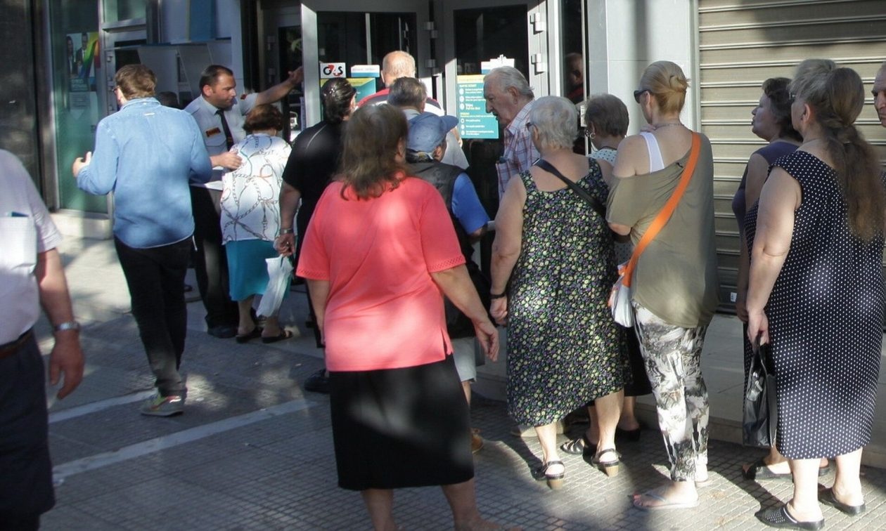 Συντάξεις: Αυξάνονται κατά 1,5 έτος τα όρια ηλικίας – Ποιοι κερδίζουν