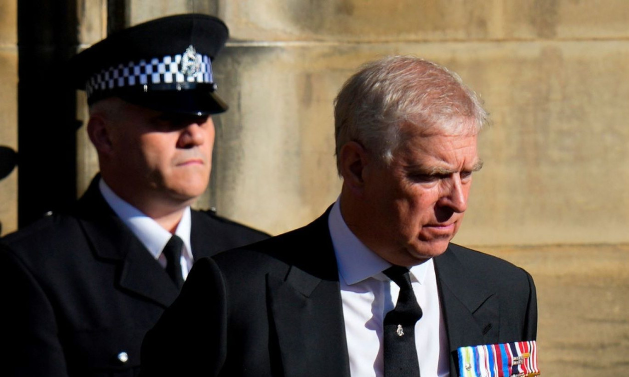 Άντριου Μαουντμπάντεν Ουίνδσορ: Το Παλάτι του απαγόρευσε να κάνει ιππασία στα βασιλικά κτήματα