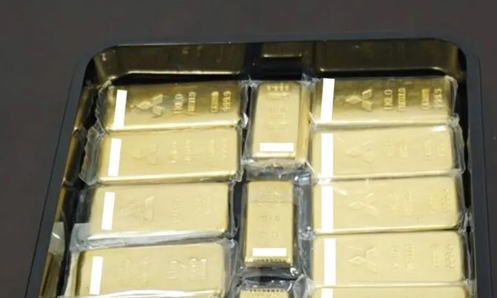 Οσάκα: Άγνωστος χάρισε 21 ράβδους χρυσού στην πόλη για να επισκευάσει το σύστημα ύδρευσης