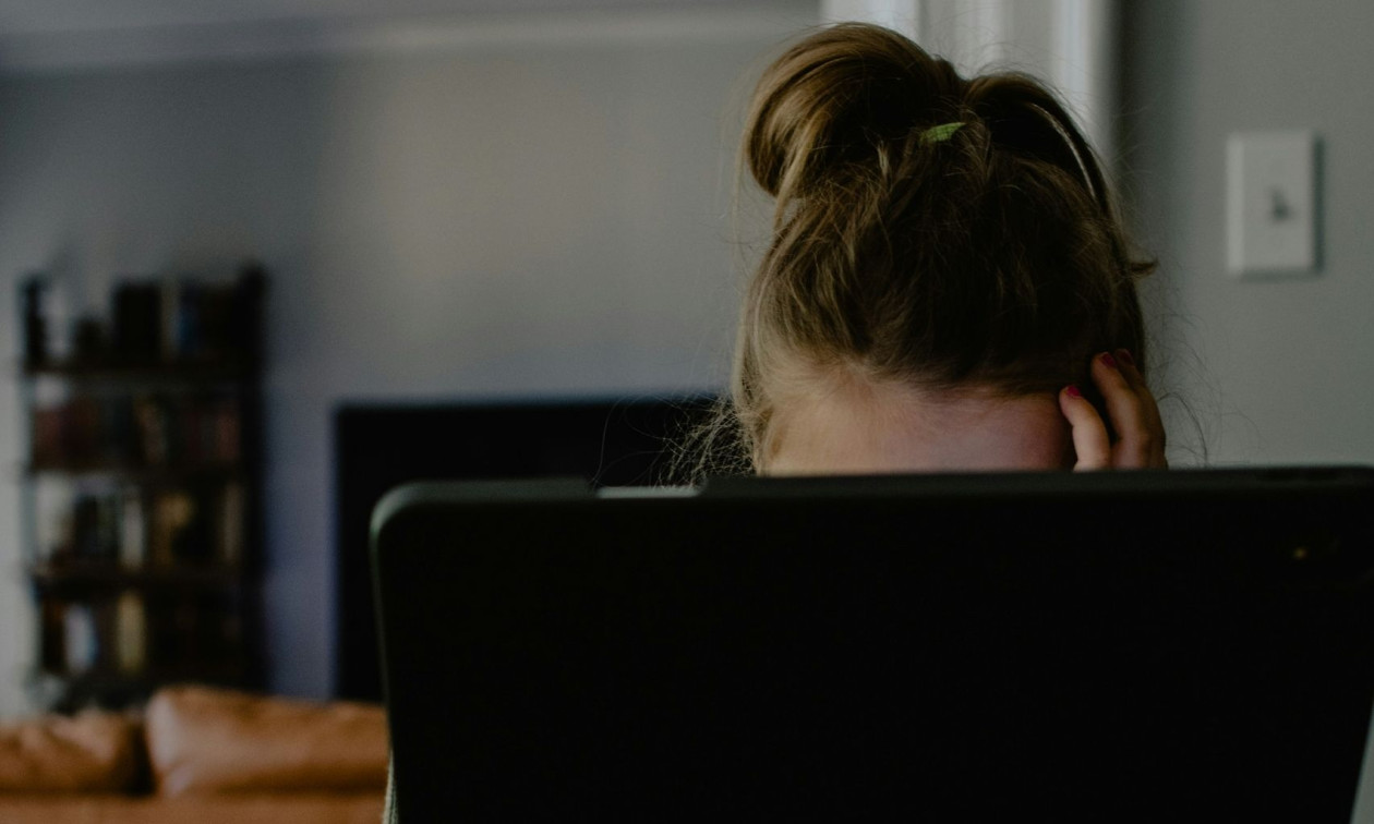 Αγορά εργασίας: 4 στους 10 εργαζόμενους χωρίς feedback, εκπαίδευση, προοπτικές εξέλιξης – Νέα έρευνα