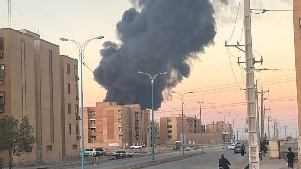 Συναγερμός στο Ιράν: Μεγάλη πυρκαγιά σε βιομηχανικό συγκρότημα στο Αμπαντάν