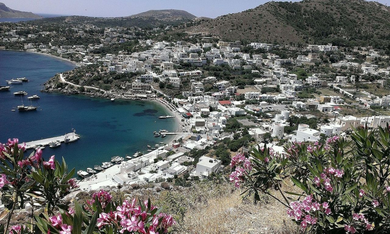 Θρίλερ στη Λέρο με τον θάνατο 50χρονου – Μεταφέρθηκε στο νοσοκομείο με τραύματα στο κεφάλι