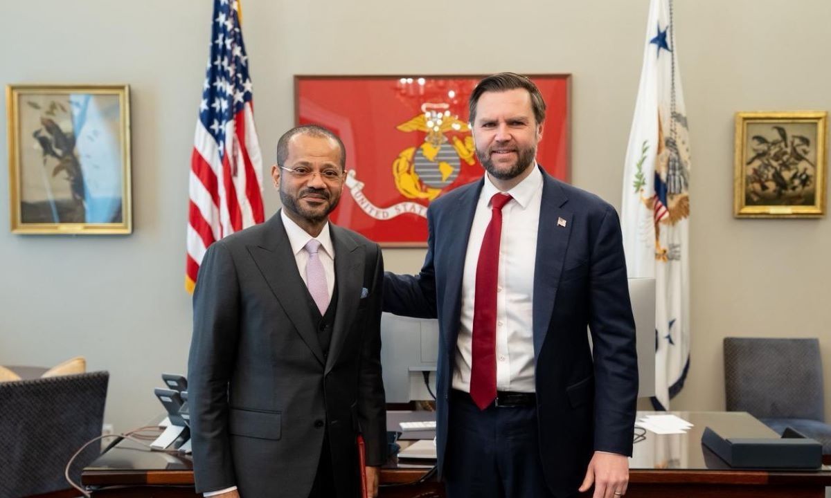 Συνάντηση του Αμερικανού αντιπροέδρου με τον ΥΠΕΞ του Ομάν για το Ιράν