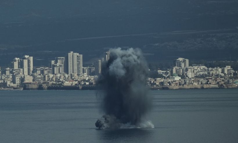 Ένας νεκρός στα Ηνωμένα Αραβικά Εμιράτα από την ιρανική πυραυλική επίθεση – «Είναι δειλή πράξη»
