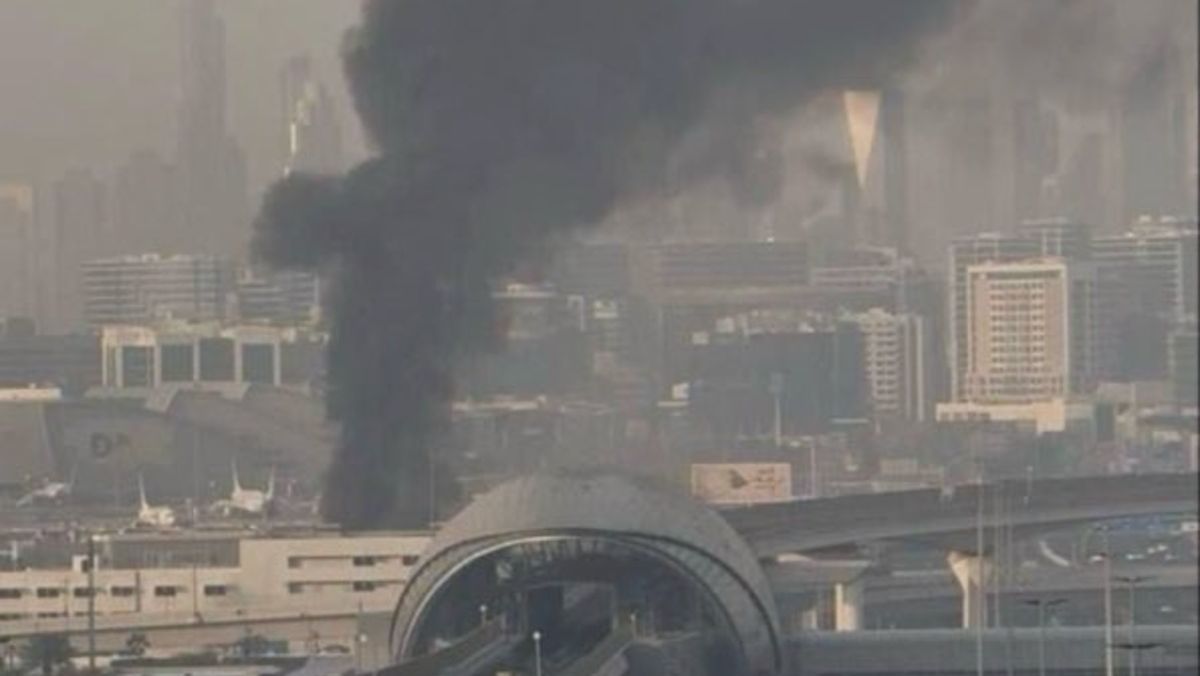 Ντουμπάι: Χτύπησαν το διεθνές αεροδρόμιο με πύραυλο οι Ιρανοί – Μαζική πυραυλική επίθεση στο Ισραήλ