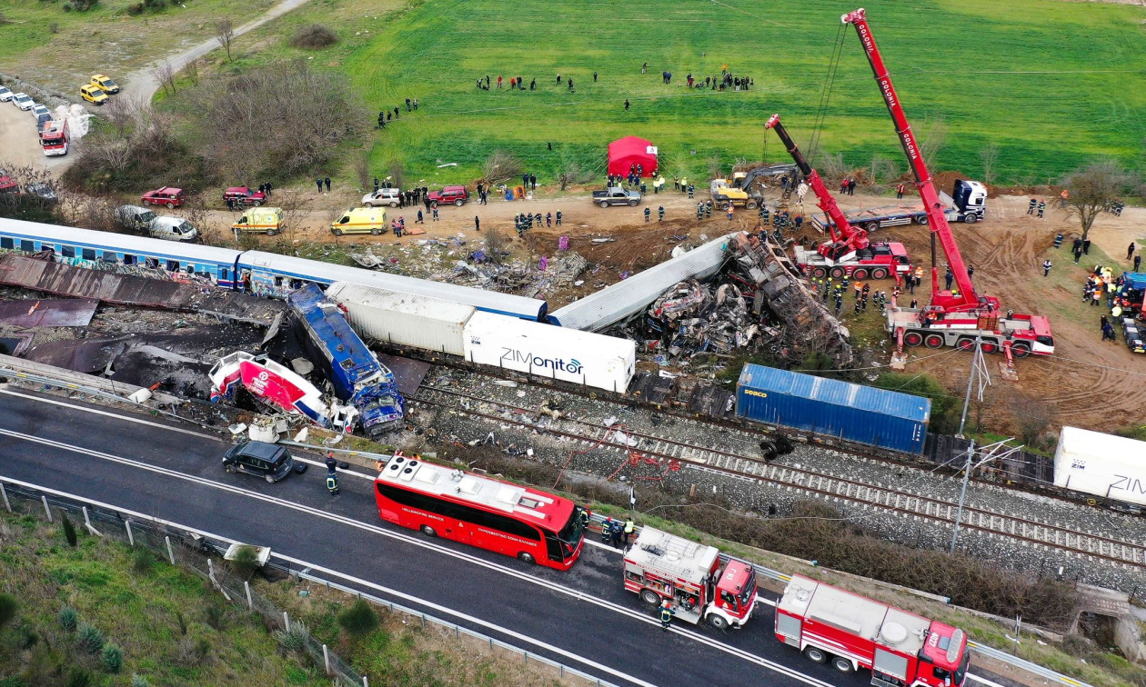 «Έφτασες;»: «Λύγισε» το διαδίκτυο η ζωγραφιά μαθήτριας από το Ρέθυμνο για το δυστύχημα στα Τέμπη