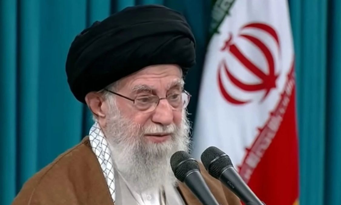 Πέθανε η σύζυγος του Αγιατολάχ Αλί Χαμενεΐ, δυο μέρες μετά τη δολοφονία του – Στη σκιά του 62 χρόνια