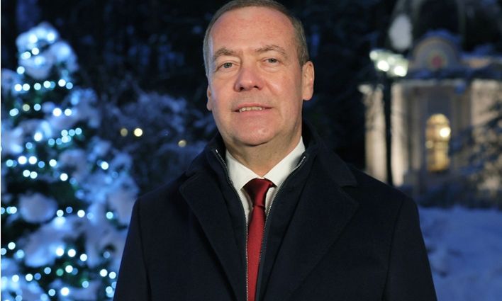 Μεντβέντεφ: Οποιοδήποτε γεγονός θα μπορούσε να πυροδοτήσει έναν τρίτο παγκόσμιο πόλεμο