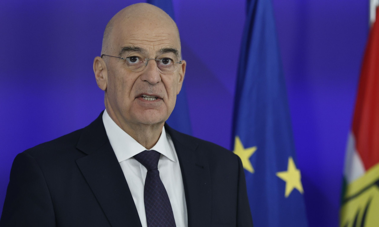 Στην Κύπρο ο Δένδιας: Συνάντηση με Χριστοδουλίδη και Πάλμα