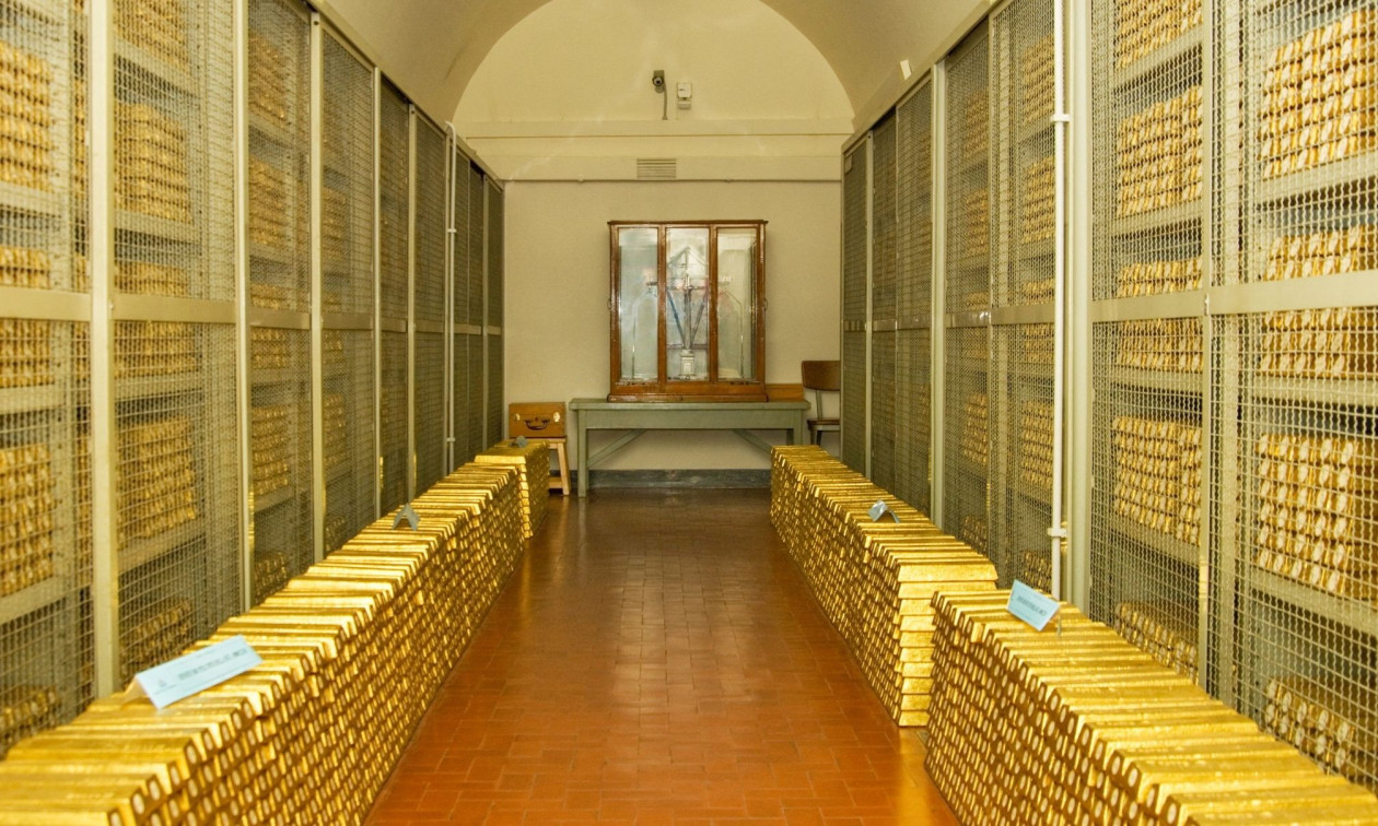 Πόλεμος στο Ιράν: «Ράλι» τιμών για χρυσό και ασήμι – Πιέσεις και στα ευρωπαϊκά νομίσματα