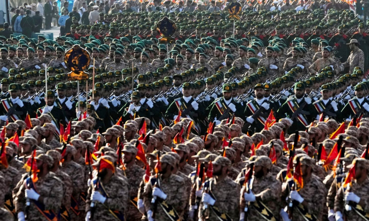 Explainer: Γιατί έστειλαν στρατεύματα στα σύνορα Ιράκ – Ιράν οι Φρουροί της Επανάστασης