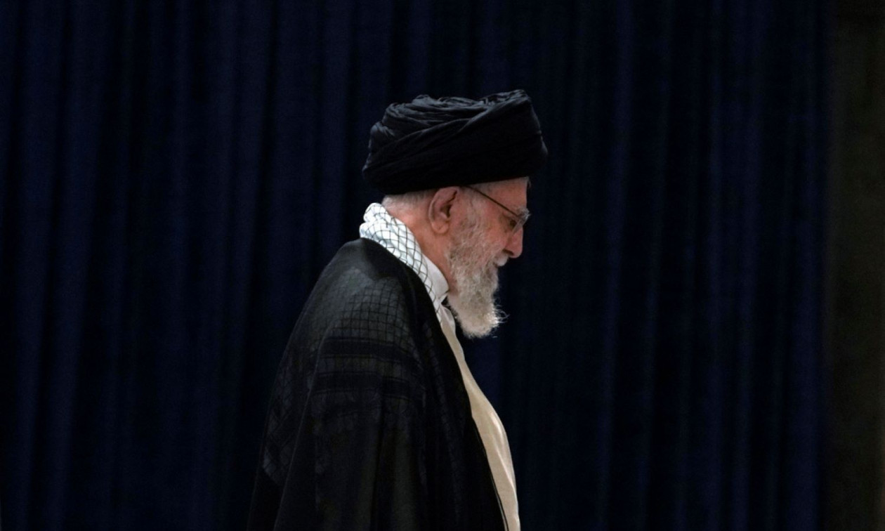 Συνεργάτης του Χαμενεΐ: «Το Ιράν δεν πρόκειται να διαπραγματευτεί με τις ΗΠΑ»