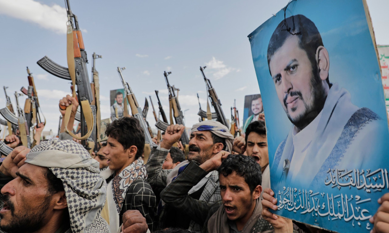 Υεμένη: Ο ηγέτης των Χούθι δηλώνει πως το κίνημά του κρατά «το δάκτυλο στη σκανδάλη»