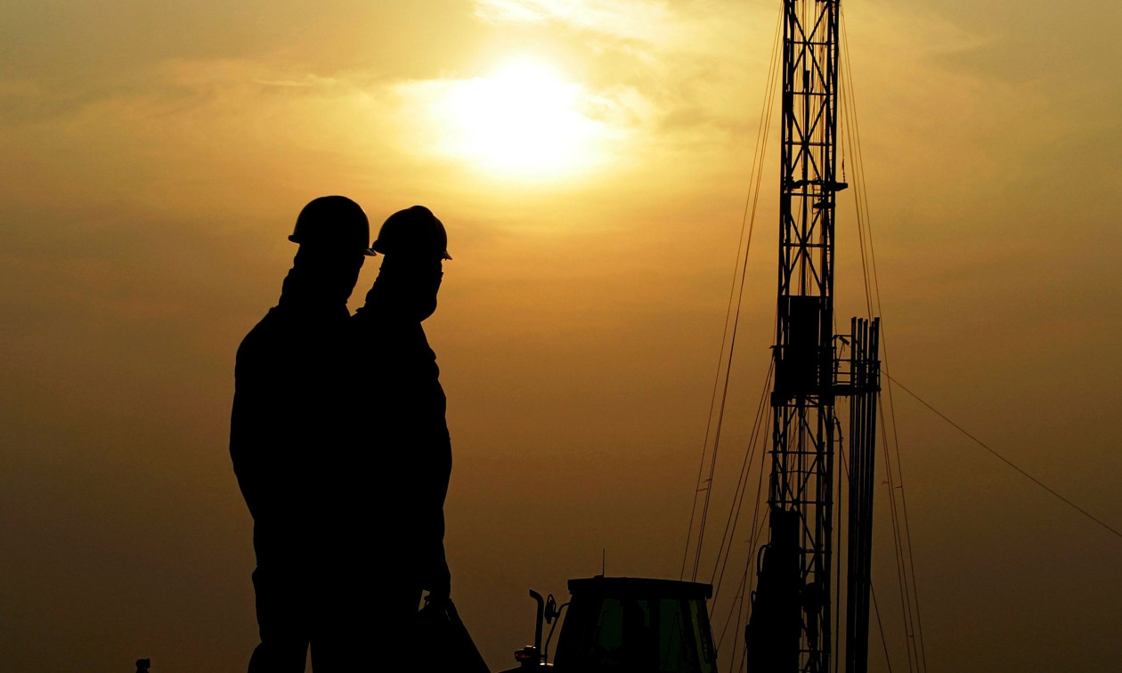 ΗΠΑ: Δίνουν «παράθυρο» 30 ημερών στην Ινδία να αγοράσει ρωσικό πετρέλαιο