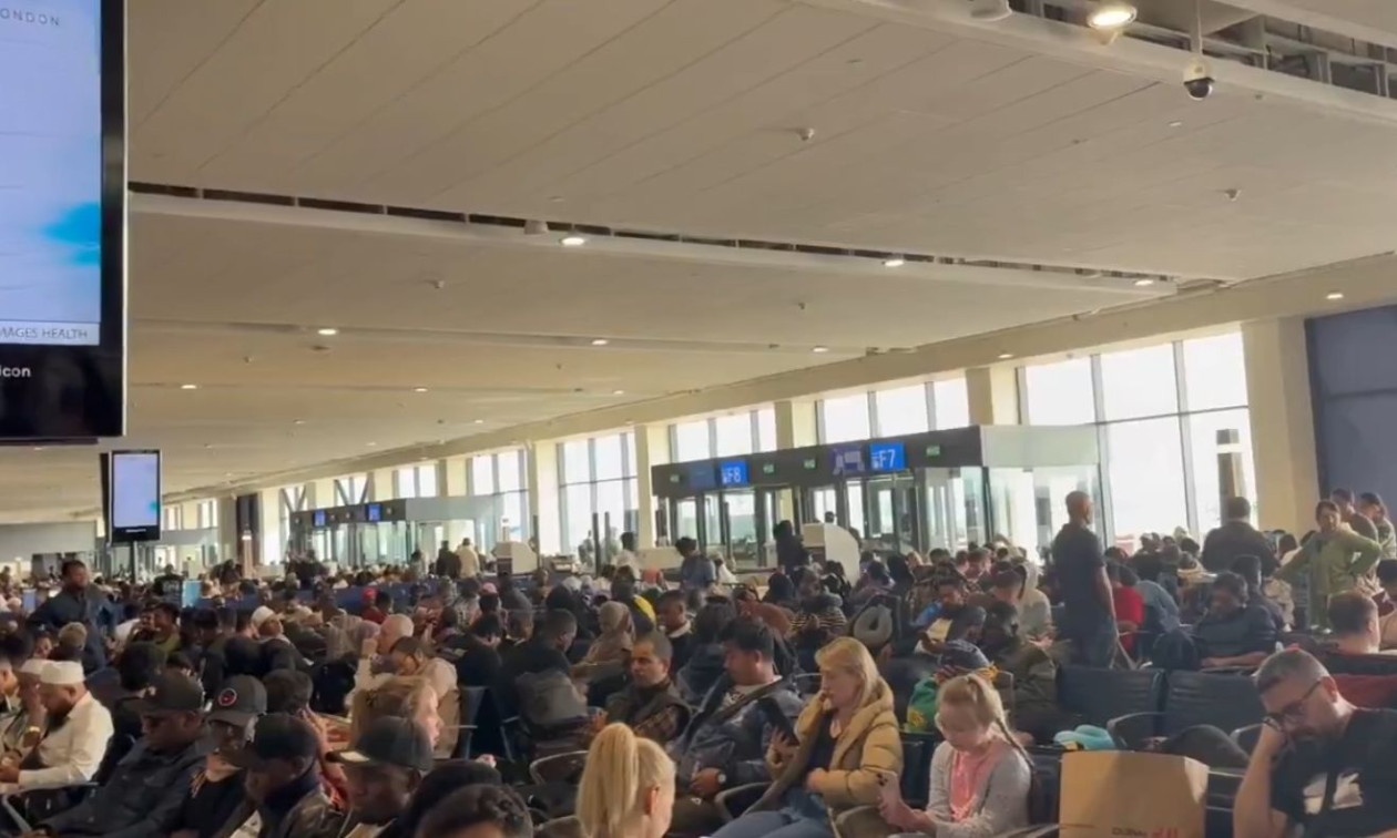 Έλληνες εγκλωβισμένοι στο Ντουμπάι:Έκλεισαν οι θέσεις της πτήσης για Αθήνα χωρίς να τους ενημερώσουν