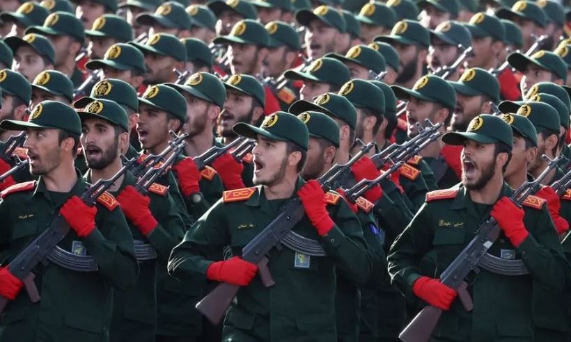 Ιράν: Αξιωματικοί εγκαταλείπουν τις θέσεις τους κι αφήνουν στο πόστο τους νεοσύλλεκτους στρατιώτες