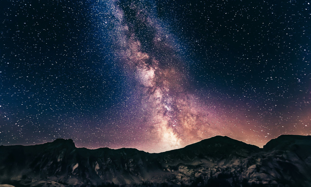 Οι εξωγήινοι προσπαθούν να «επικοινωνήσουν» αλλά το διάστημα έχει… κακοκαιρία