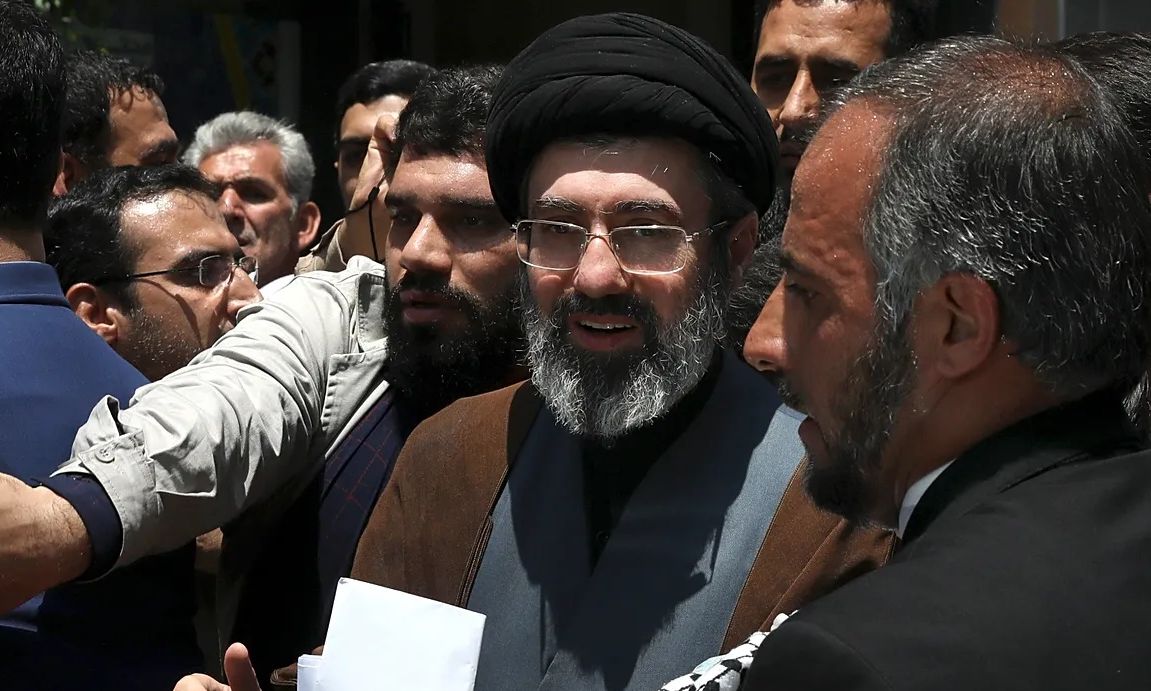 Νέος ηγέτης του Ιράν ο Μοτζτάμπα Χαμενεΐ