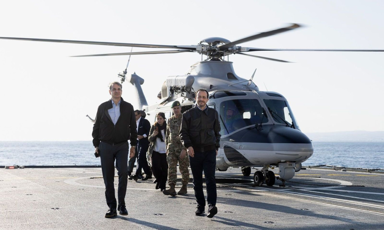 Στη φρεγάτα «Κίμων» ο Κυριάκος Μητσοτάκης και ο Νίκος Χριστοδουλίδης