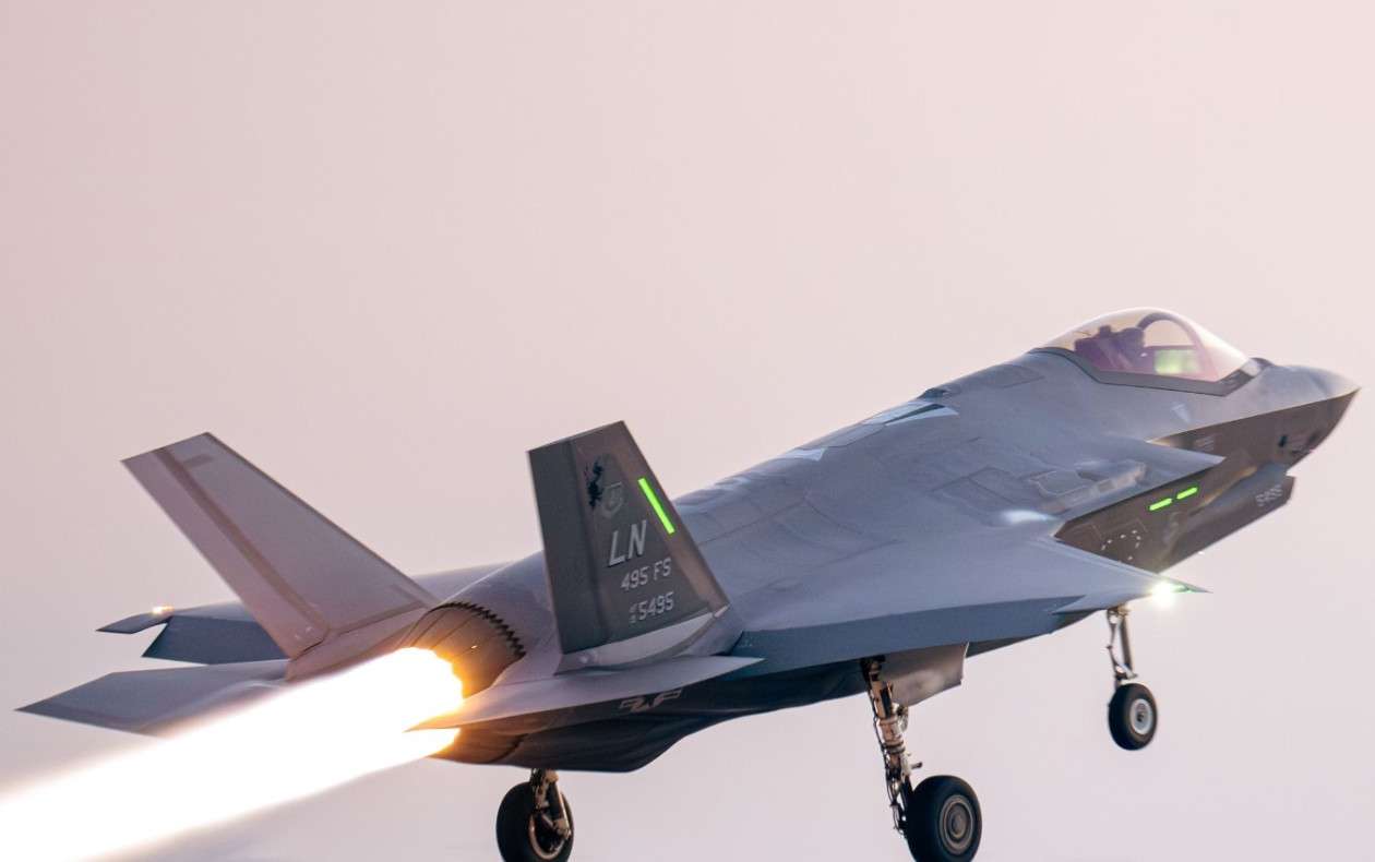 Ισραηλινός αξιωματούχος: Αμφισβητεί ότι μπορεί να καταρρεύσει το ιρανικό καθεστώς