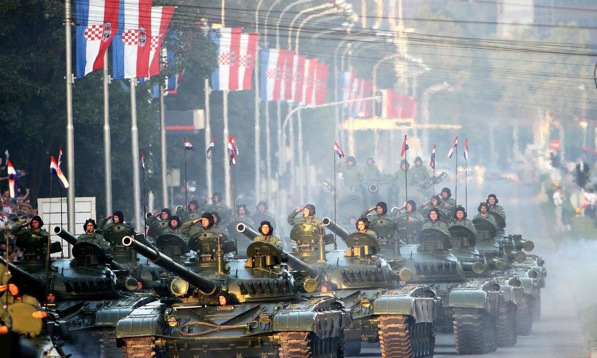 Η Κροατία επανεφέρει την υποχρεωτική στράτευση