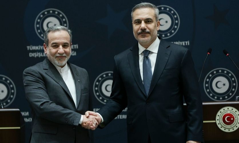 Τουρκία: Επικοινωνία Φιντάν – Αραγτσί για τη νέα παραβίαση του τουρκικού εναέριου χώρου από πύραυλο