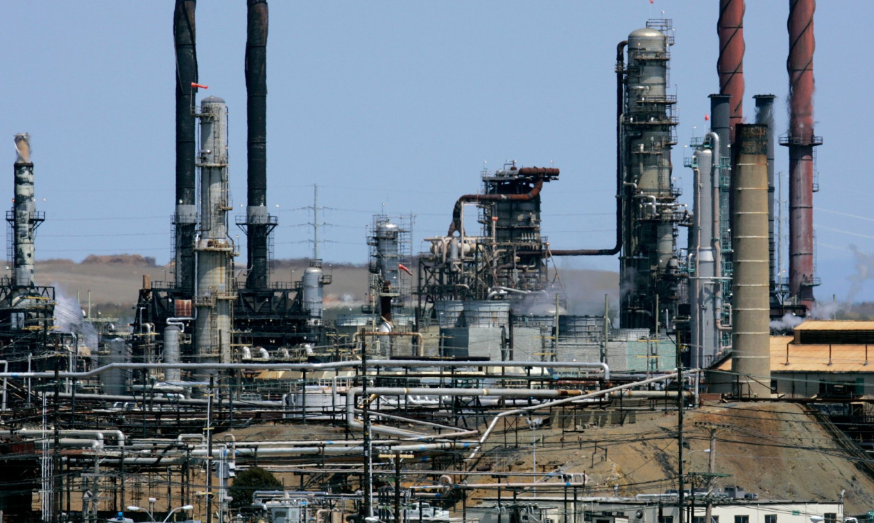 ΗΑΕ: Έκλεισε το μεγαλύτερο διυλιστήριο μετά από επίθεση με drone