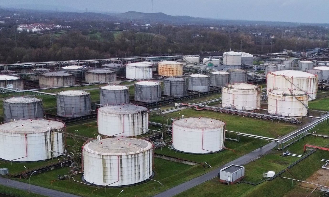 ΔΟΕ: Γιατί χρησιμοποίησε το «μπαζούκα» των 400 εκατ. βαρελιών πετρελαίου