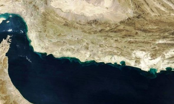 Reuters: Το Ιράν έχει τοποθετήσει περίπου δώδεκα νάρκες στα Στενά του Ορμούζ