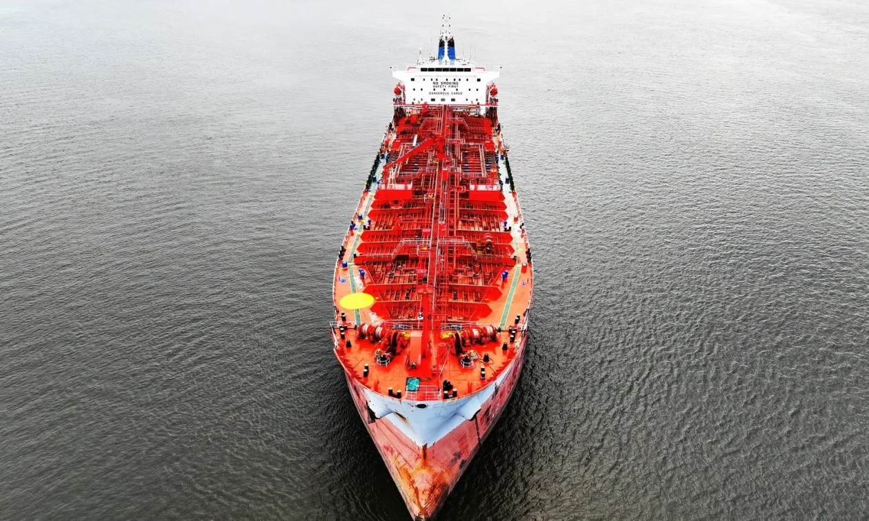 Η συγκλονιστική διάσωση μελών του πληρώματος του Zefyros που χτυπήθηκε από ιρανικό drone στο Ιράκ