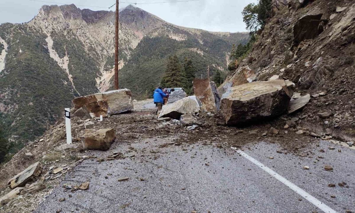 Σεισμός στα Άγραφα: Διακοπές ρέυματος σε οκτώ οικισμούς – Ζημιές στο οδικό δίκτυο