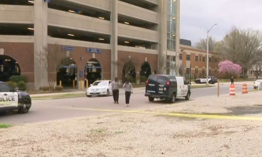 Πυροβολισμοί σε πανεπιστήμιο της Βιρτζίνια: 2 τραυματίες – Νεκρός ο δράστης