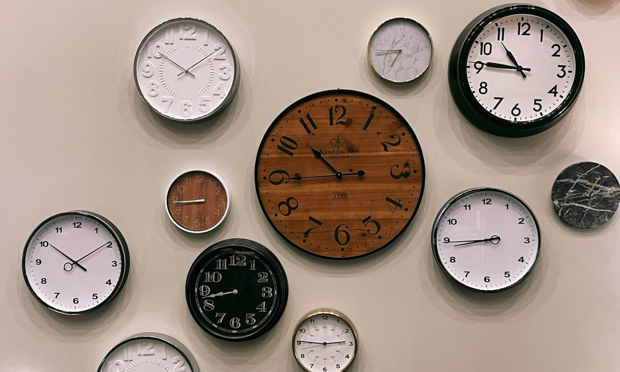 Αλλαγή ώρας 2026: Η μέρα που θα γυρίσουμε τα ρολόγια μας μία ώρα μπροστά