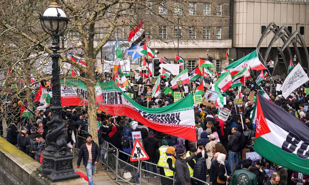 Λονδίνο: Συλλήψεις στην απαγορευμένη φιλοπαλαιστινιακή διαδήλωση