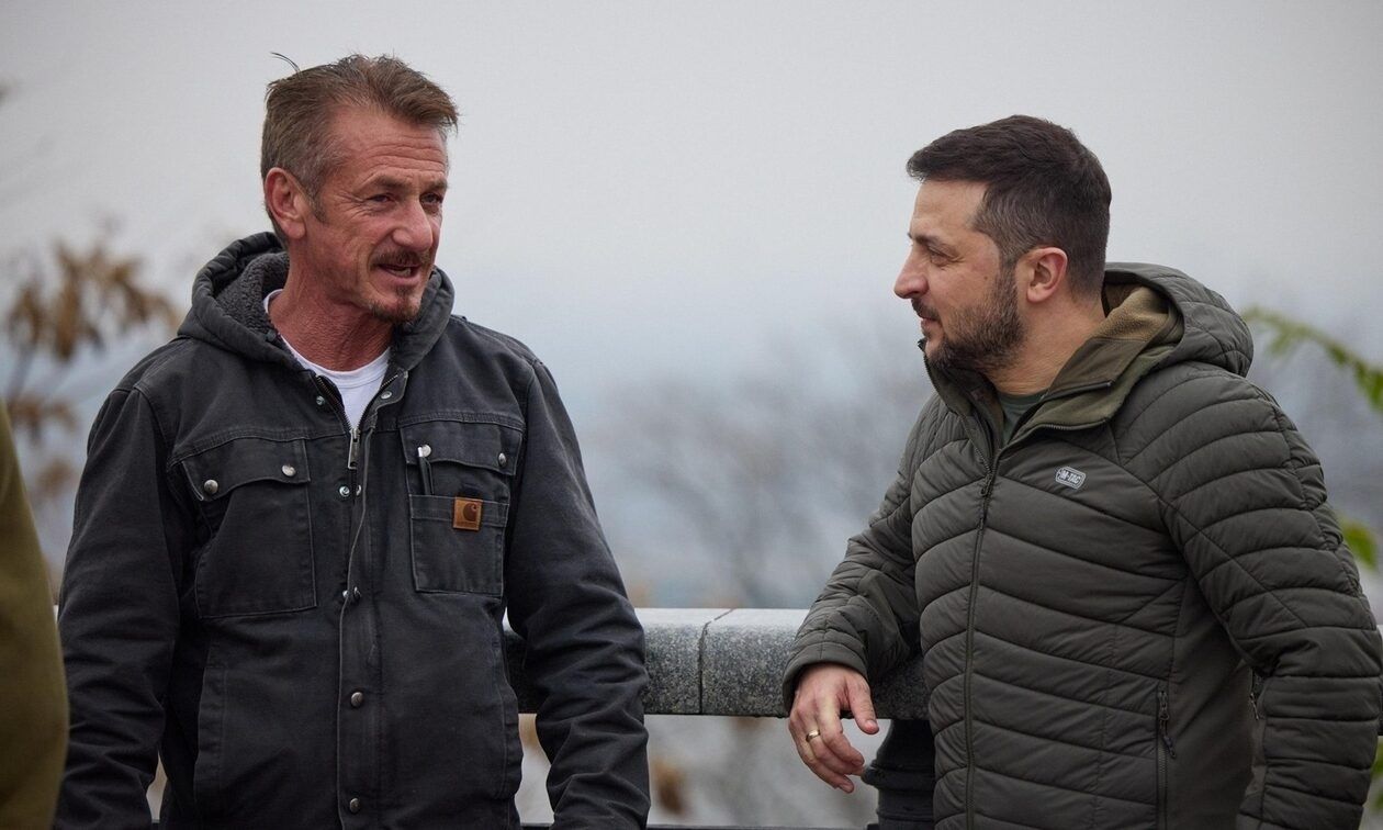 Ο Σον Πεν απαρνήθηκε το Όσκαρ για τον Ζελένσκι – Στο Κίεβο ο Αμερικανός ηθοποιός