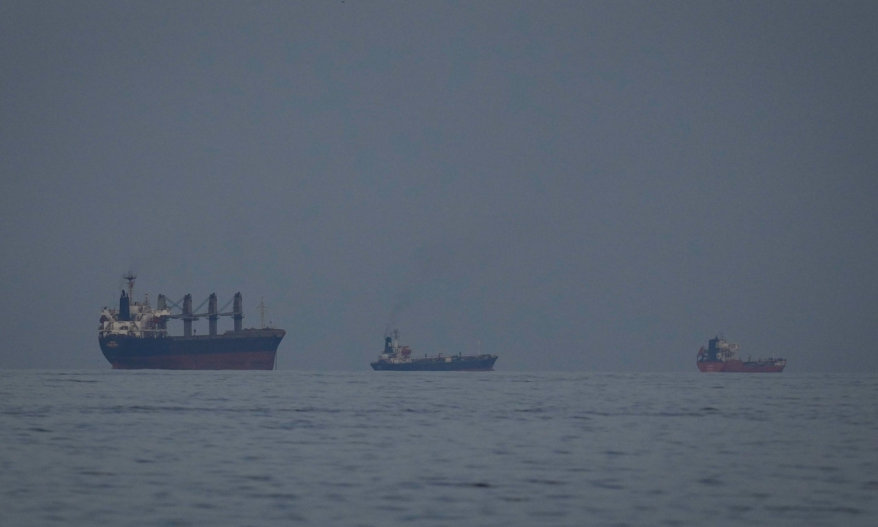 Στενά του Ορμούζ: Σε ποιες χώρες επιτρέπει το Ιράν τη διέλευση των πλοίων τους