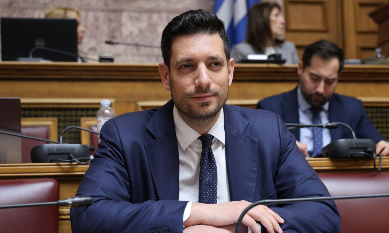 Κόντρα Κυρανάκη – Λυμπερόπουλου στη Βουλή για τα ταξί: Διάλογοι – «φωτιά»